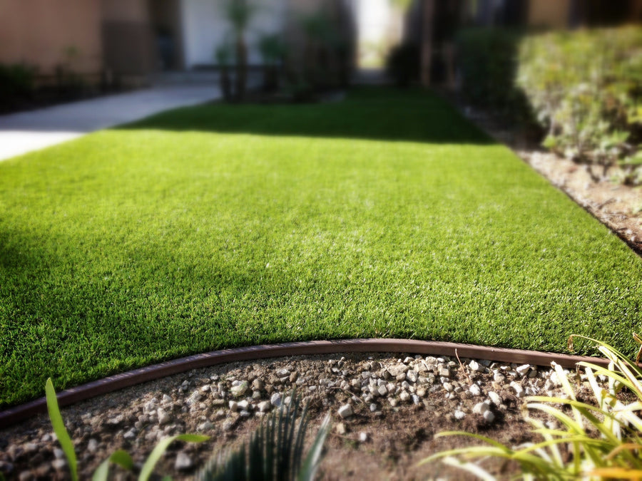 The Difference of Poor vs. Professional Artificial Turf Edging