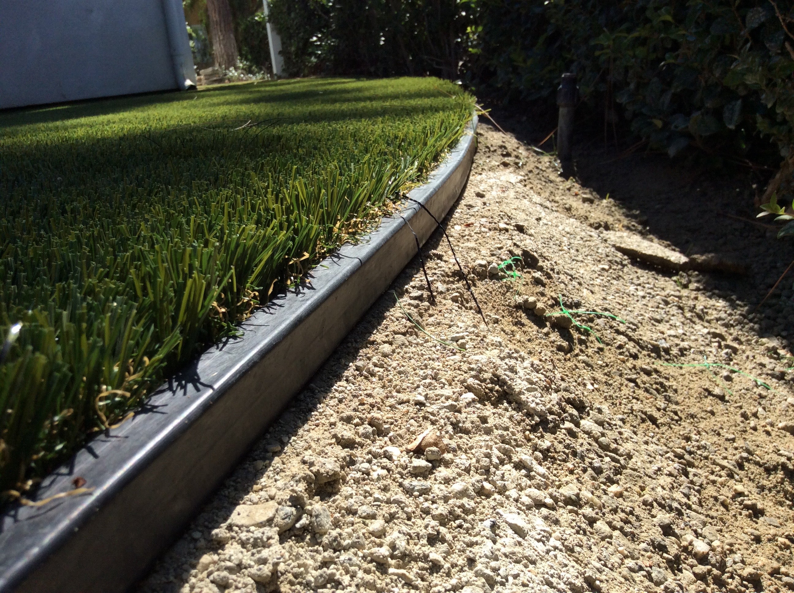 synthetic grass edging